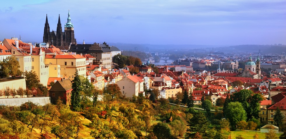 Excursion à Prague 
Voulez-vous avoir Prague à portée de la main ? Voulez-vous voir les monuments en détail ? Pas de problème.